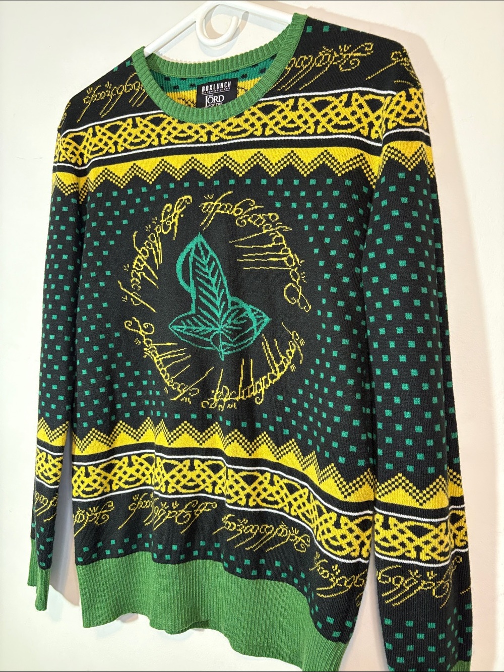 Leaves of Lorien BoxLunch Exclusive The Lord of the Rings Sweater Small LOTR Fan - Picture 2 of 5